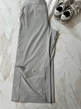 Athleta Tribeca Wide Leg Cropped Lightweight Tern Grey Side Button Pants Sz. 12